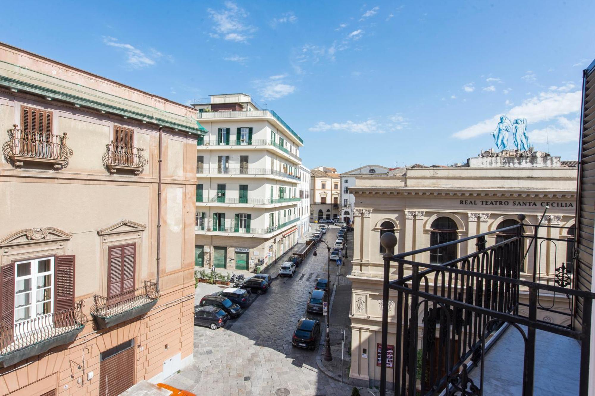 Santa Cecilia Apartment By Wonderful Italy Palermo Bagian luar foto